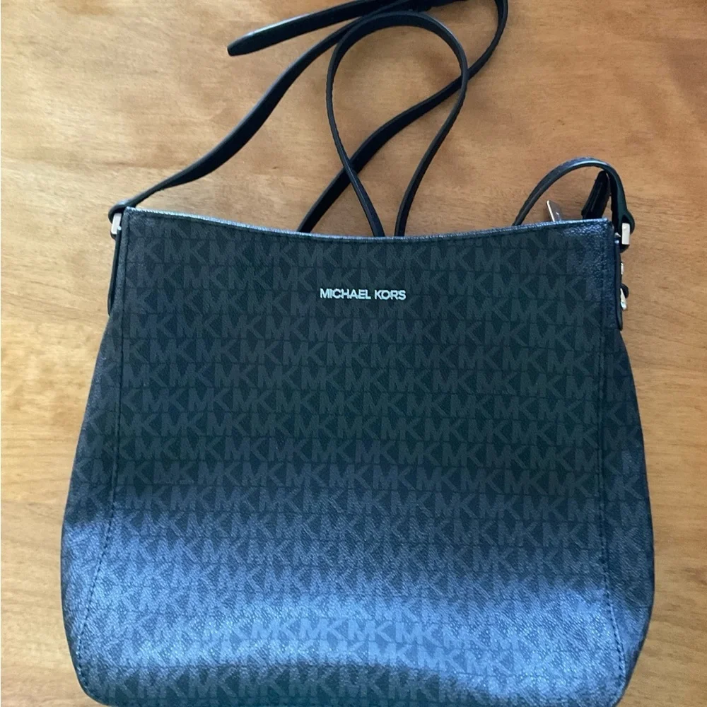 Michael Kors Jet Set Travel Large Logo Messenger Bag Black
